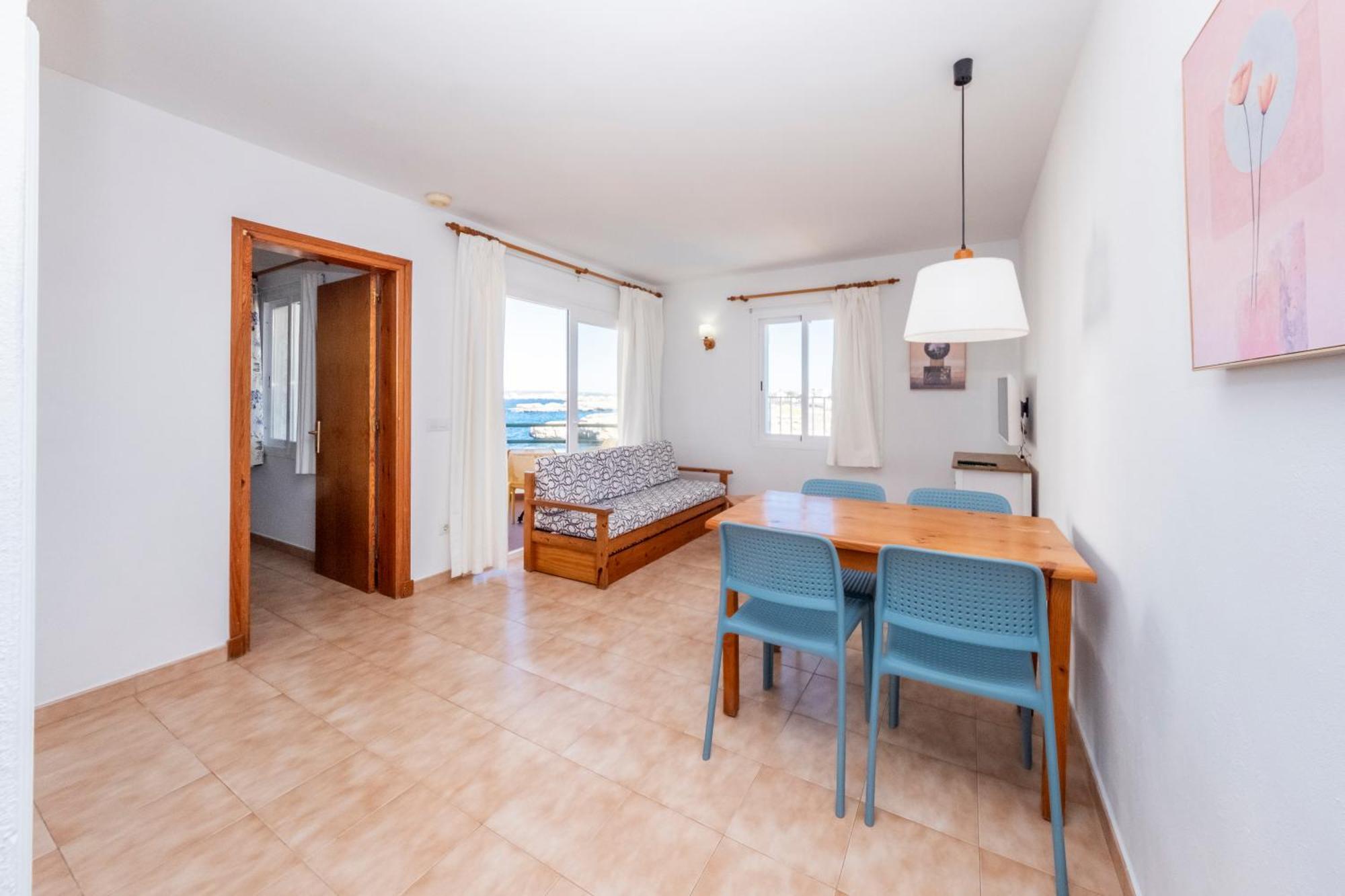 Apartamentos Sol Ponent Cala Blanca Kültér fotó