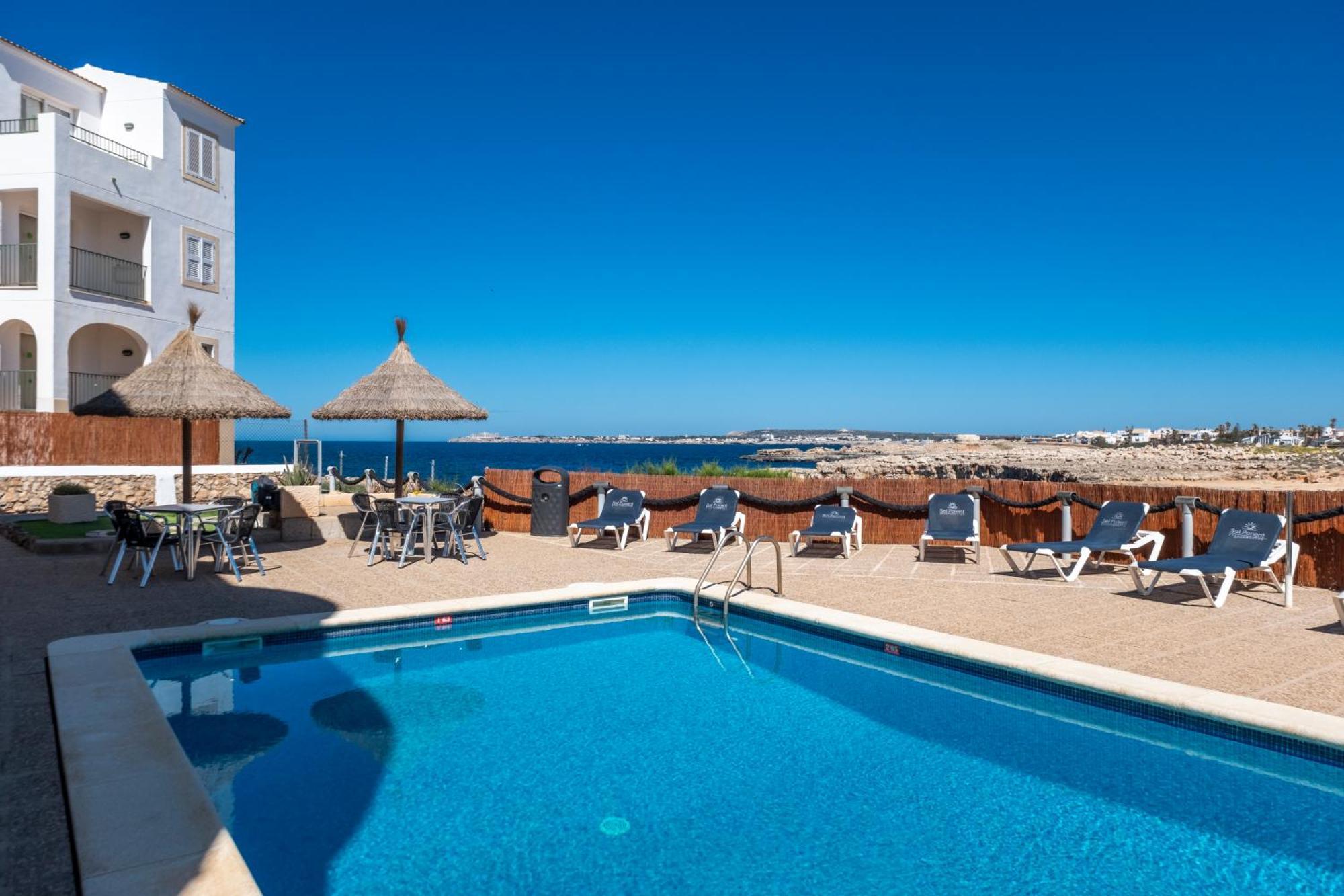Apartamentos Sol Ponent Cala Blanca Kültér fotó