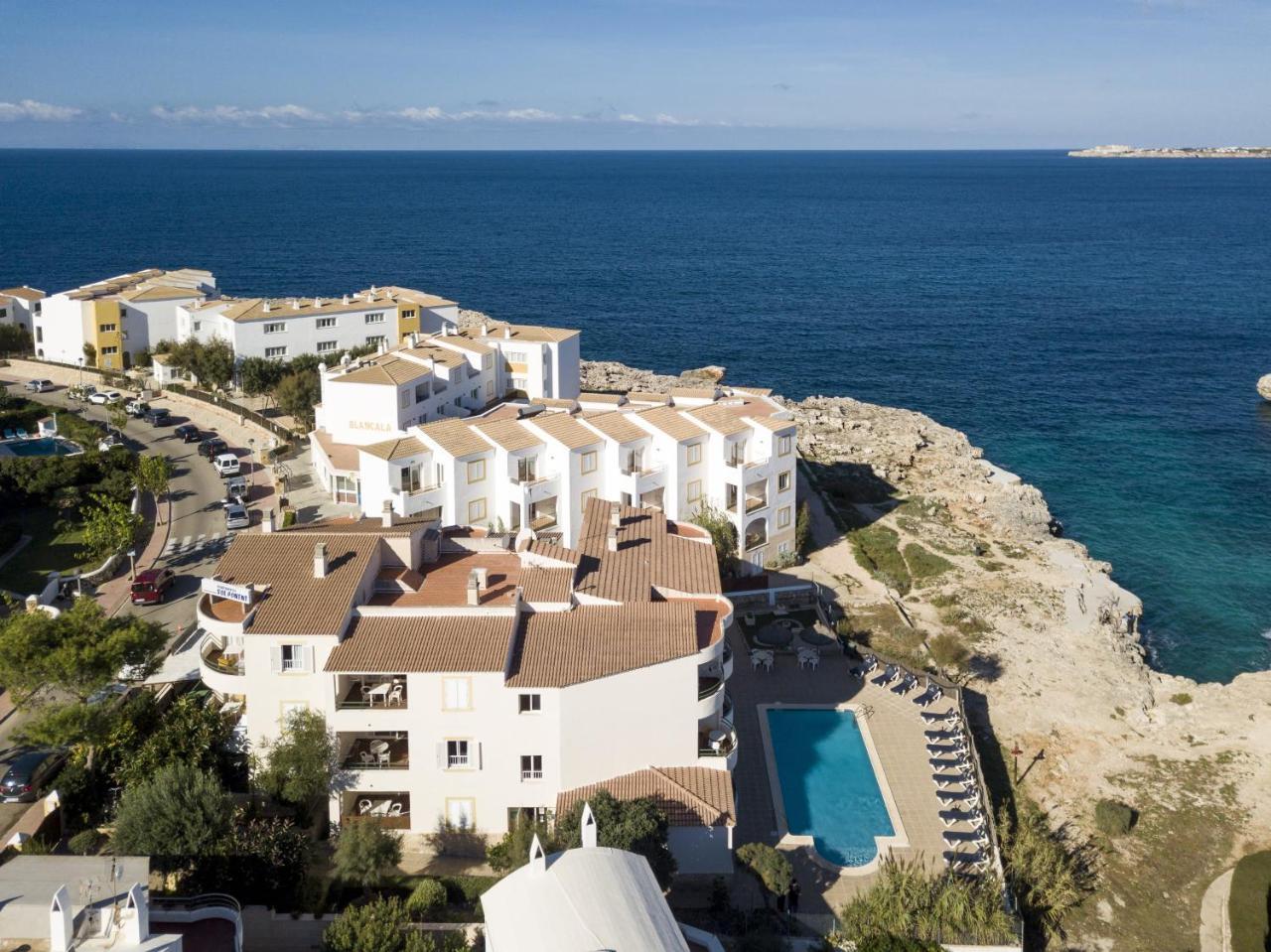 Apartamentos Sol Ponent Cala Blanca Kültér fotó