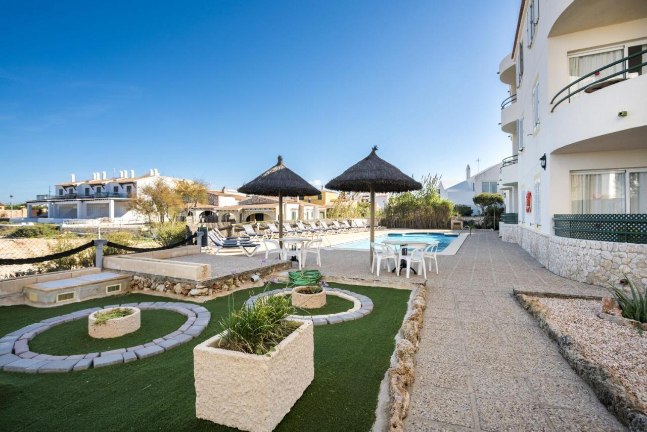Apartamentos Sol Ponent Cala Blanca Kültér fotó