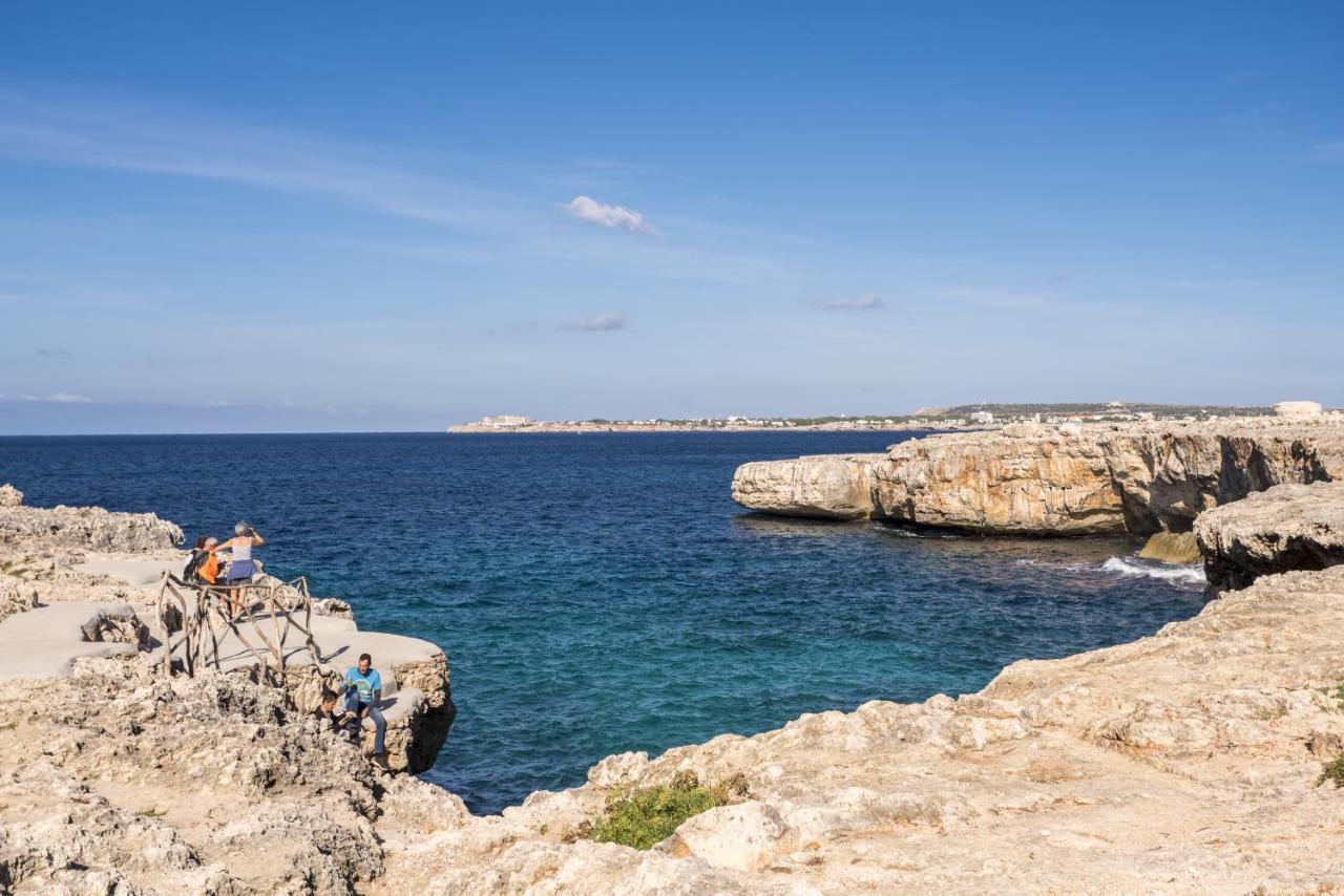 Apartamentos Sol Ponent Cala Blanca Kültér fotó